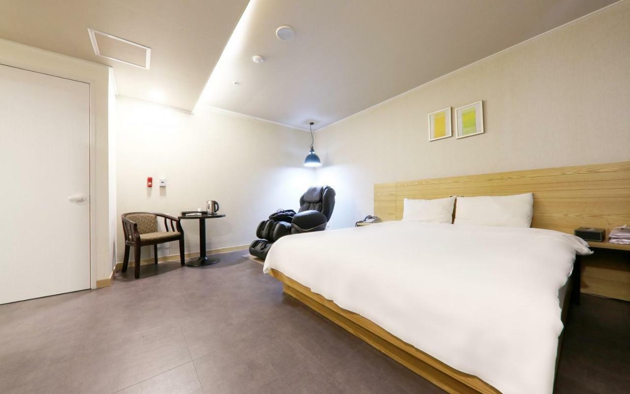 A7 Hotel Сувон Экстерьер фото