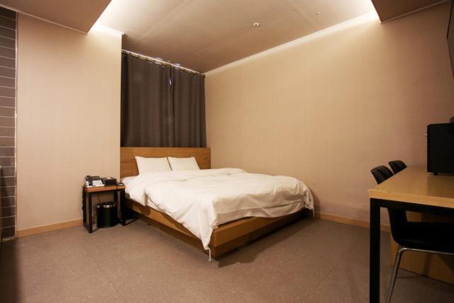 A7 Hotel Сувон Экстерьер фото