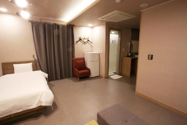A7 Hotel Сувон Экстерьер фото